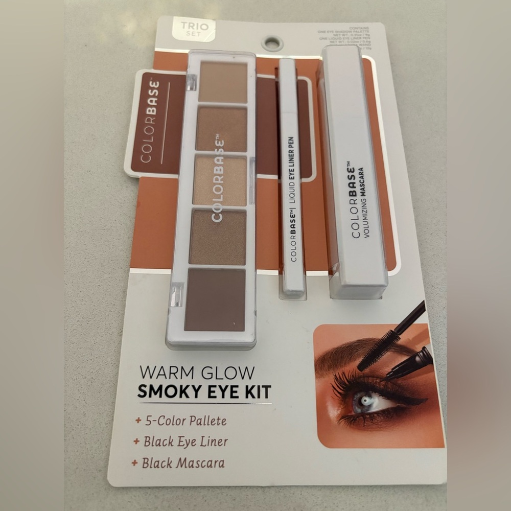 Brown and Black Eyeshadow Palette for Smoky Eye Makeup